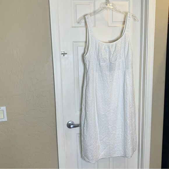 Prettylittlething Plus White Broderie Anglaise Corset MIDI Dress Size 22 - Picture 7 of 12